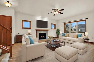 407 Century Oak Dr in Waukesha, WI - Building Photo