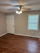 235 Hillside Rd in Oak Ridge, TN - Building Photo