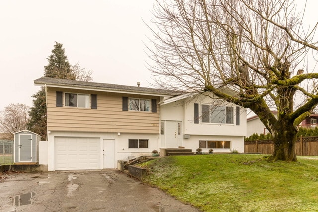6548 Fern St in Chilliwack, BC - Building Photo