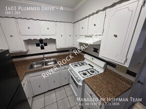 1401 Plummer St in Jacksonville, AR - Foto de edificio - Building Photo