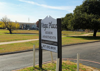 Vega Place Apartments in Fort Worth, TX - Foto de edificio - Building Photo