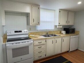 201 178th Dr, Unit 437 in Sunny Isles Beach, FL - Building Photo - Building Photo