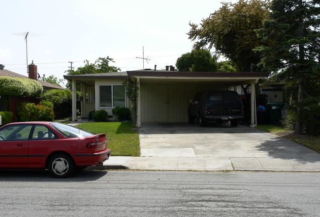 1120-1124 18th Ave in Redwood City, CA - Building Photo - Building Photo