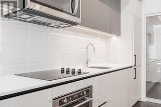 150-150 Logan Ave in Toronto, ON - Building Photo - Building Photo
