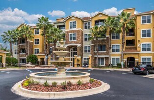 8539 Gate Pkwy W in Jacksonville, FL - Building Photo