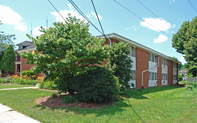 1932 Taylor Ave in Racine, WI - Building Photo - Building Photo