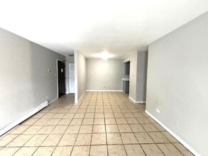 6B E Dundee Quarter Dr in Palatine, IL - Building Photo - Building Photo