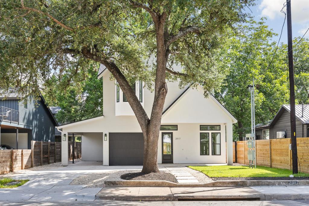 2917 Lyons Rd in Austin, TX - Building Photo