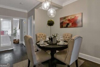 2840 Peachtree Rd NW in Atlanta, GA - Building Photo - Building Photo
