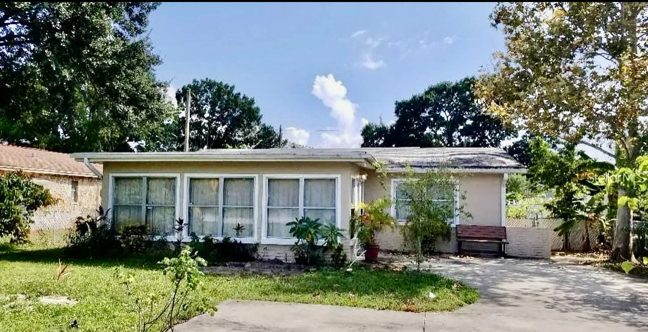 816 62nd Ave NE in St. Petersburg, FL - Building Photo