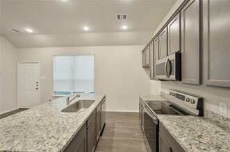 9992 Calendar St in Willis, TX - Building Photo - Building Photo