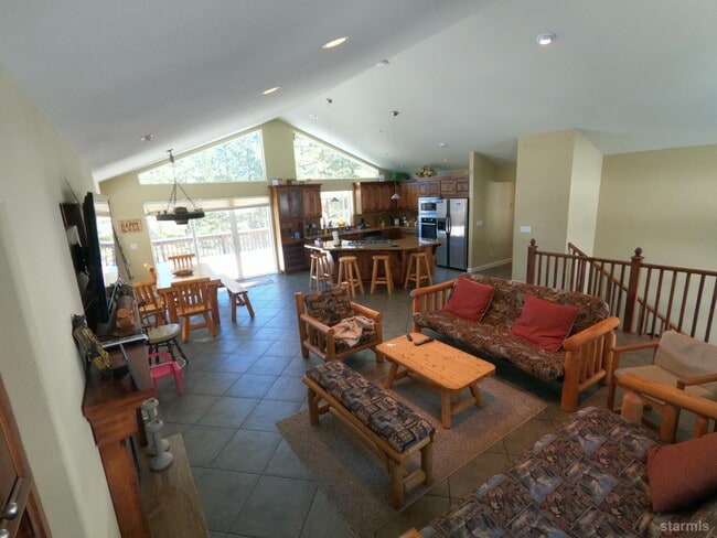 2383 Wagon Train Trail in South Lake Tahoe, CA - Building Photo - Building Photo