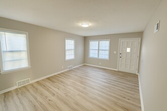 4221 N St in Lincoln, NE - Building Photo - Building Photo