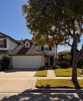 1014 Vaquero Dr in Oxnard, CA - Building Photo
