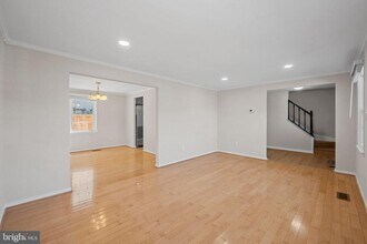 3301 Fallowfield Dr in Falls Church, VA - Building Photo - Building Photo