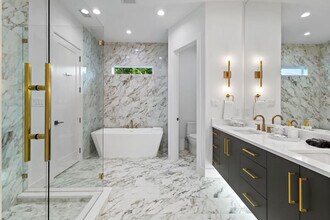 2801 Cherrywood Ave in Dallas, TX - Building Photo - Building Photo