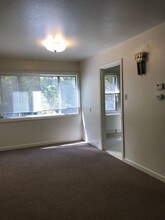823 Washington St in Santa Rosa, CA - Building Photo - Building Photo