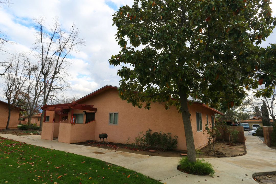 Village Congregational in Arvin, CA - Building Photo