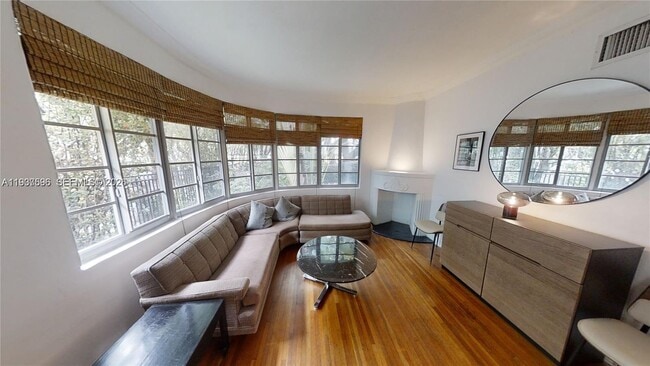 1341 Meridian Ave in Miami Beach, FL - Building Photo - Building Photo