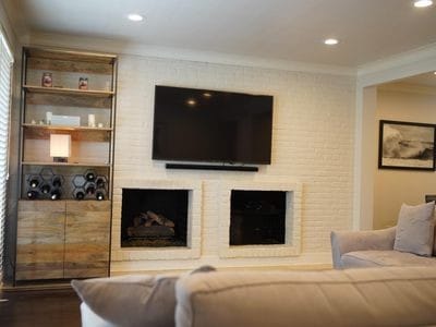 property at 5930 Sandhurst Ln