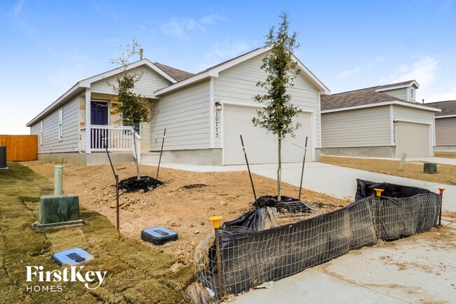 10775 Prusiner Dr in Converse, TX - Building Photo - Building Photo