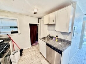 136 Bow St in Medford, MA - Building Photo - Building Photo