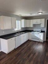 2216 Oxford Rd in Redding, CA - Building Photo