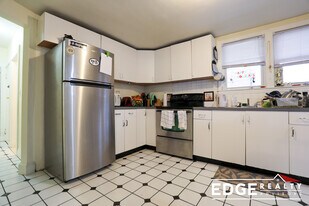 505 Washington St, Unit 1 in Boston, MA - Building Photo