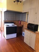 207 S 16th Ave in Yakima, WA - Foto de edificio - Building Photo