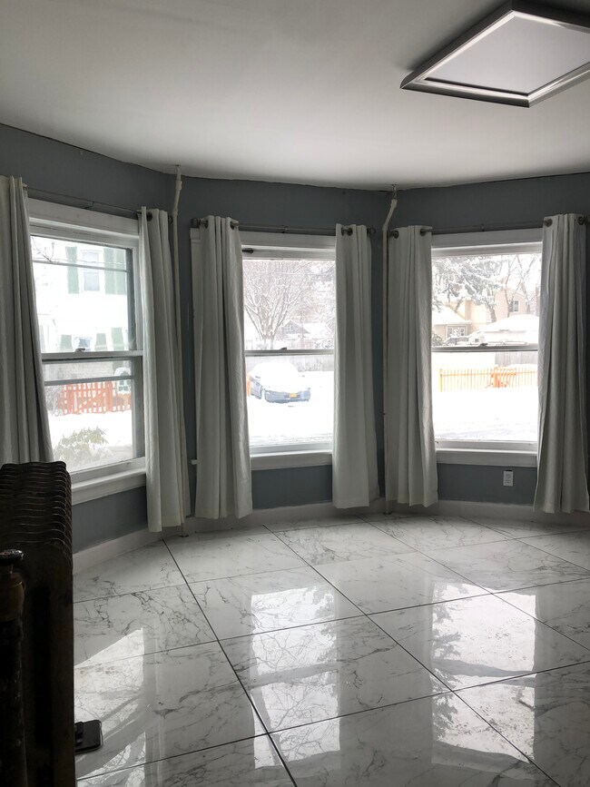 301 Riverside Ave Rentals in Scotia, NY