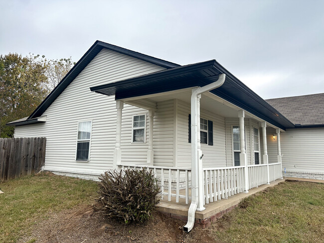 2407 Broken Hill Dr in Van Buren, AR - Building Photo - Building Photo