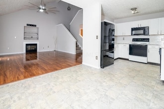 1562 Sargas St in Columbus, OH - Building Photo - Building Photo