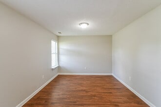 9296 Brooks Dr in Olive Branch, MS - Building Photo - Building Photo
