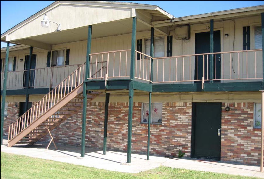 Stone Gate Apartments in Corsicana, TX - Building Photo