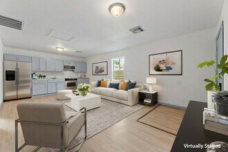 1015 E 36th St in Houston, TX - Building Photo - Building Photo