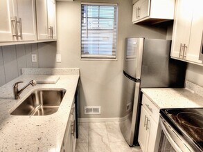 306 E 17th Ave, Unit 306 E 17th Ave in Columbus, OH - Building Photo - Building Photo