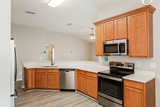 2704 Creekfront Dr in Green Cove Springs, FL - Building Photo - Building Photo