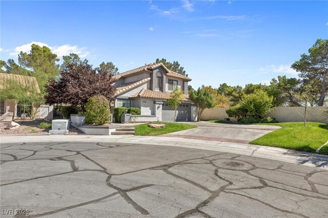 2932 Whalers Cove Cir in Las Vegas, NV - Building Photo - Building Photo