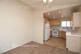 5823 Berry Hill Ln in North Las Vegas, NV - Building Photo - Building Photo