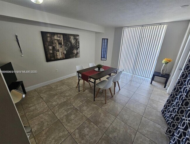 102 SW 6th Ave, Unit 205 in Miami, FL - Building Photo - Building Photo