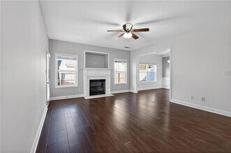 4102 Creekrun Cir in Buford, GA - Building Photo - Building Photo