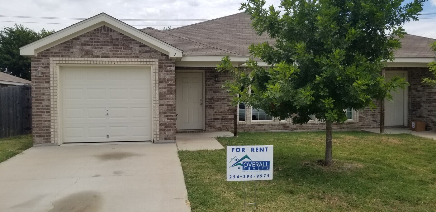 4606 Waterfall Dr in Killeen, TX - Foto de edificio