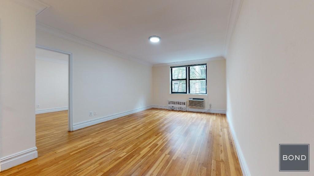 229 E 80th St in New York, NY - Building Photo