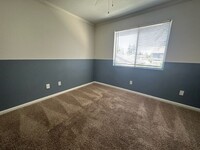 974 Losoya Dr in Woodland, CA - Building Photo - Building Photo