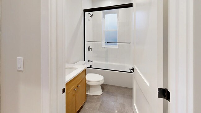 162 Allston St, Unit 4 in Boston, MA - Building Photo - Building Photo