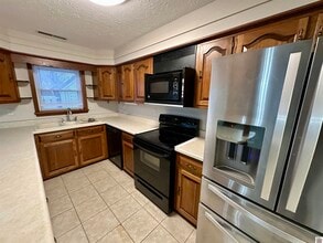 67 Country Club Ln in Calvert City, KY - Building Photo - Building Photo