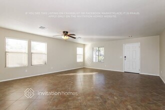 6419 W Seldon Ln in Glendale, AZ - Foto de edificio - Building Photo