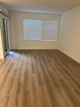 3299 La Mesa Dr in San Carlos, CA - Building Photo - Building Photo