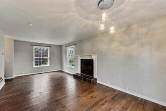 7703 Fremont Ave N in Seattle, WA - Building Photo - Building Photo