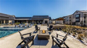 6001 Ed Bluestein Blvd in Austin, TX - Building Photo